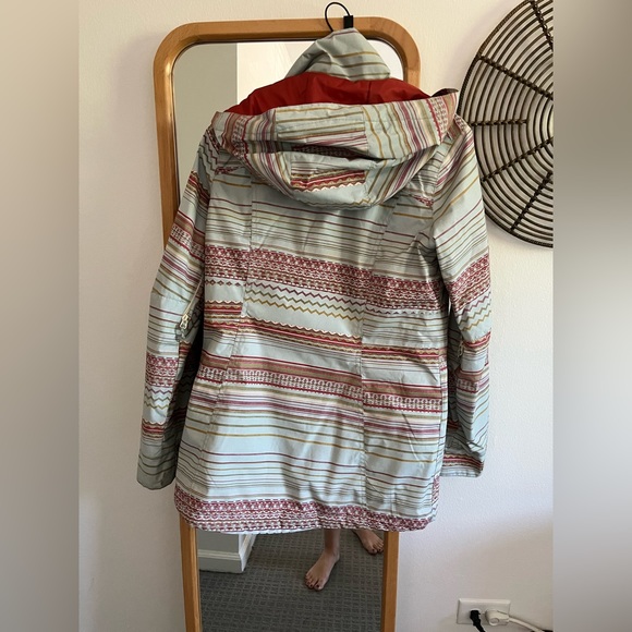 Burton Women’s Ski Jacket - Picture 2 of 3